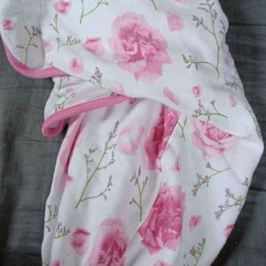Baby swaddles